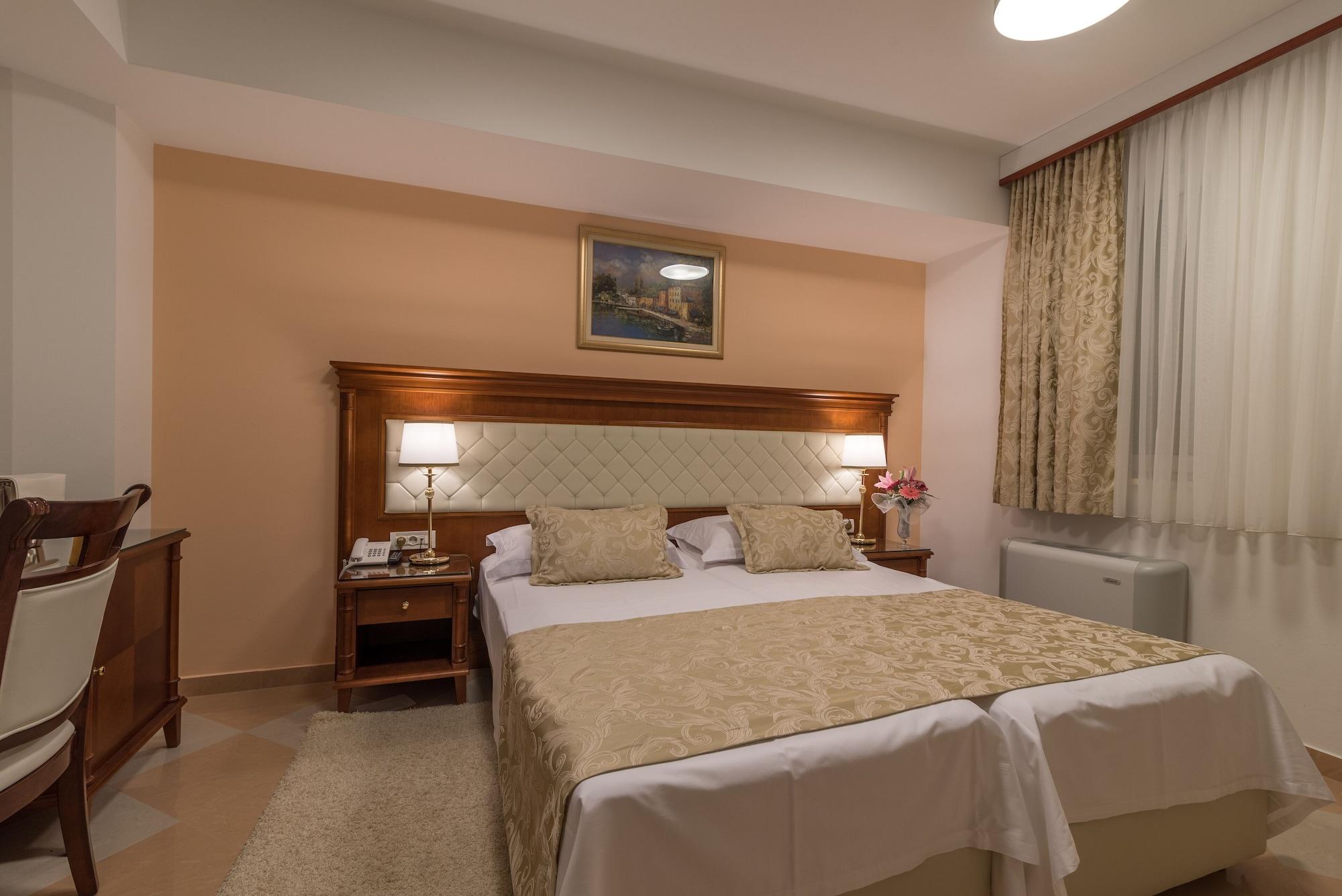 Hotel Trogir Palace Exterior photo