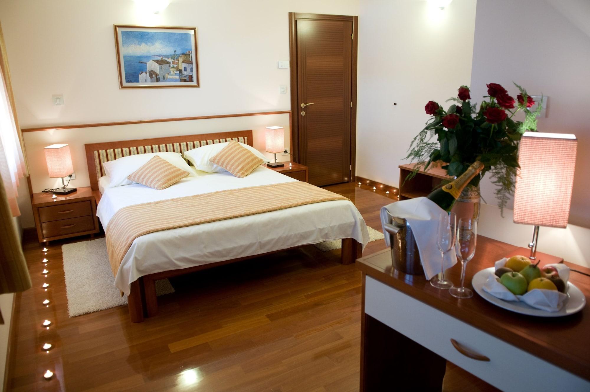 Hotel Trogir Palace Exterior photo