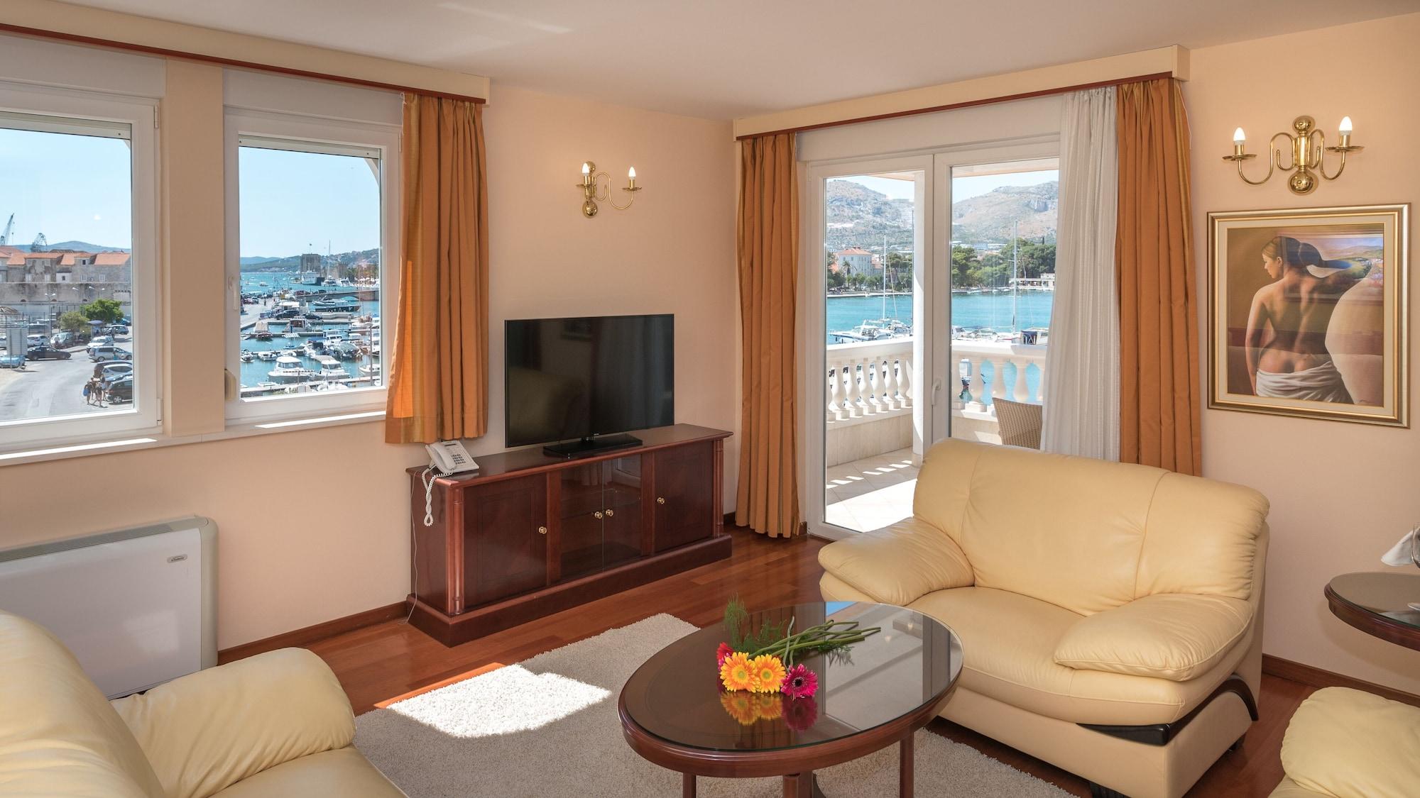 Hotel Trogir Palace Exterior photo