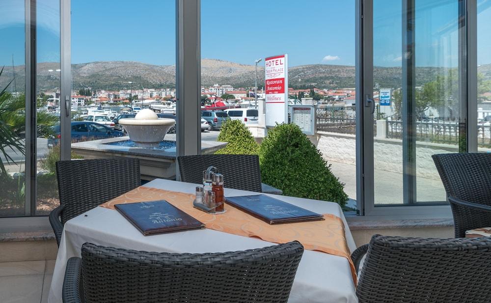 Hotel Trogir Palace Exterior photo