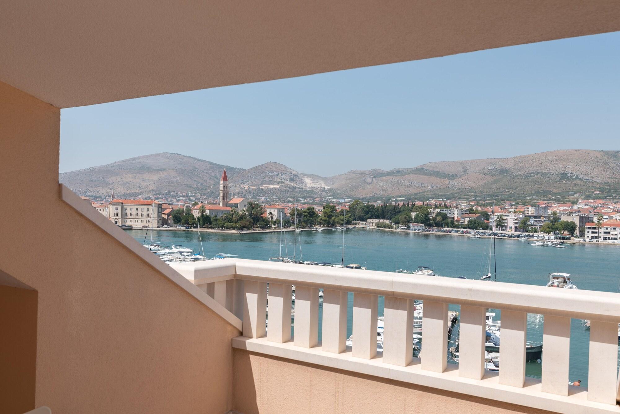 Hotel Trogir Palace Exterior photo