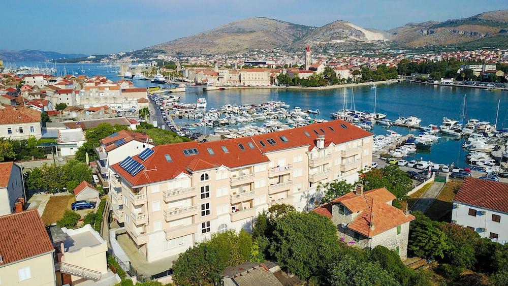 Hotel Trogir Palace Exterior photo