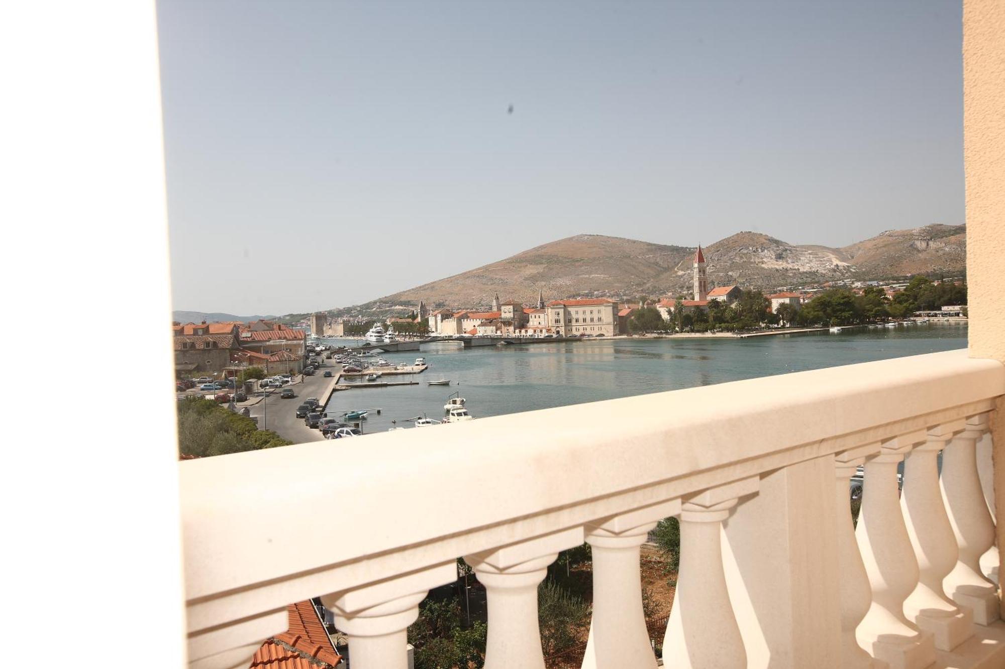 Hotel Trogir Palace Exterior photo