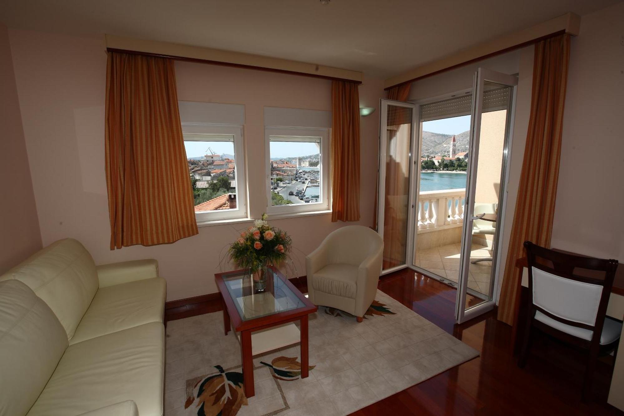 Hotel Trogir Palace Exterior photo